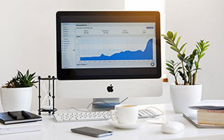 18年前的今天，诺伊尔在对阵波尔图的比赛中一举成名