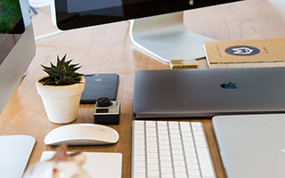 18年前的今天，诺伊尔在对阵波尔图的比赛中一举成名